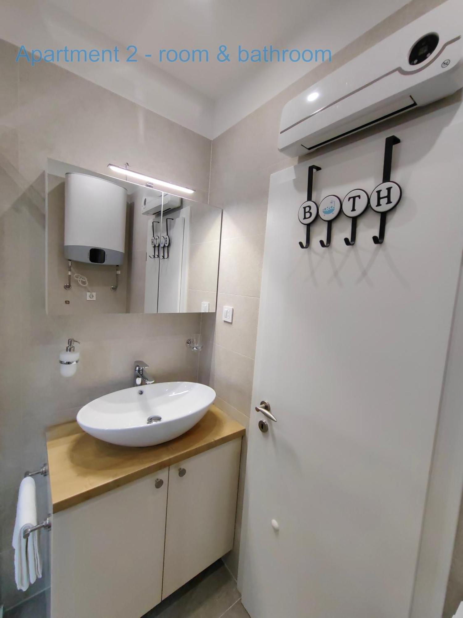 Relax And Enjoy Apartments Split Bagian luar foto