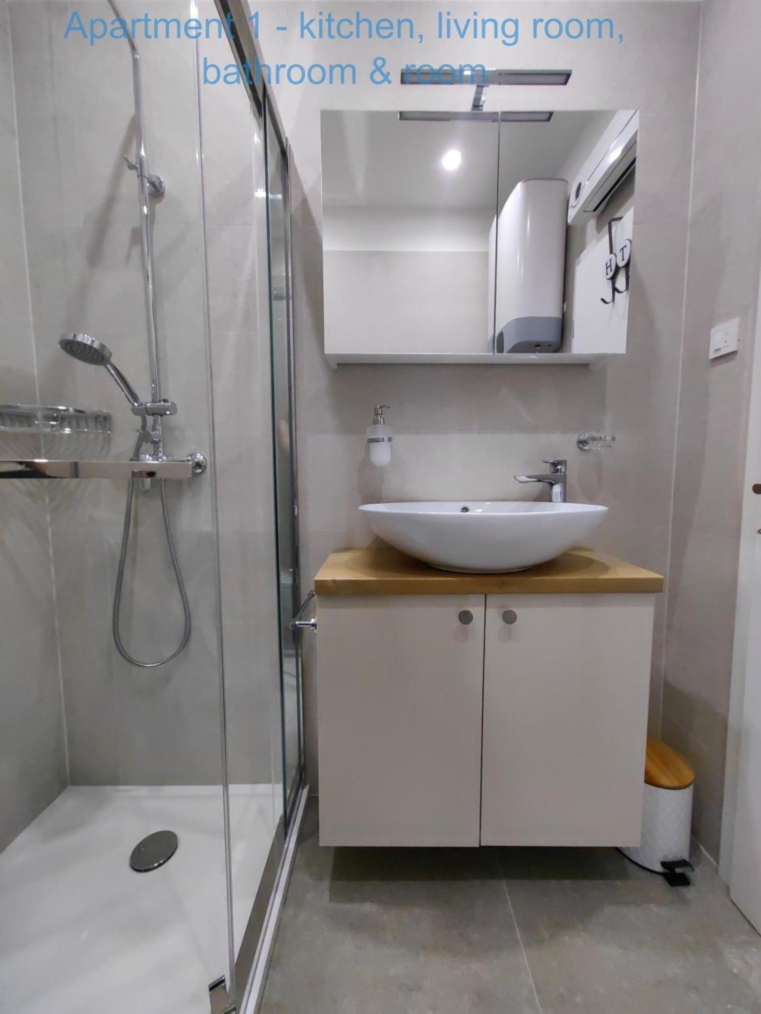 Relax And Enjoy Apartments Split Bagian luar foto