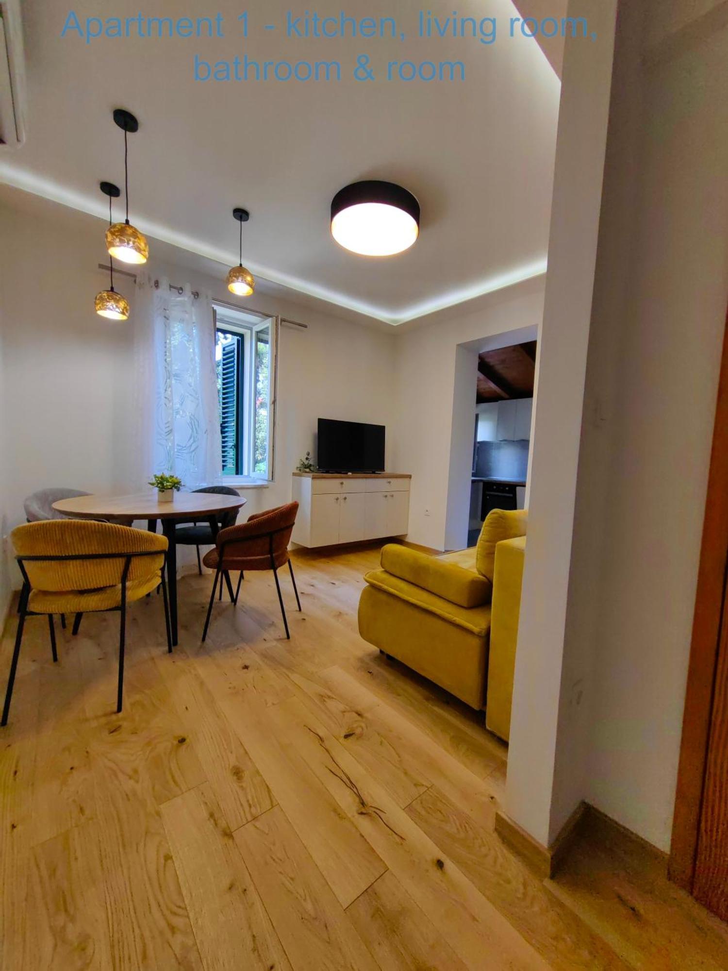 Relax And Enjoy Apartments Split Bagian luar foto
