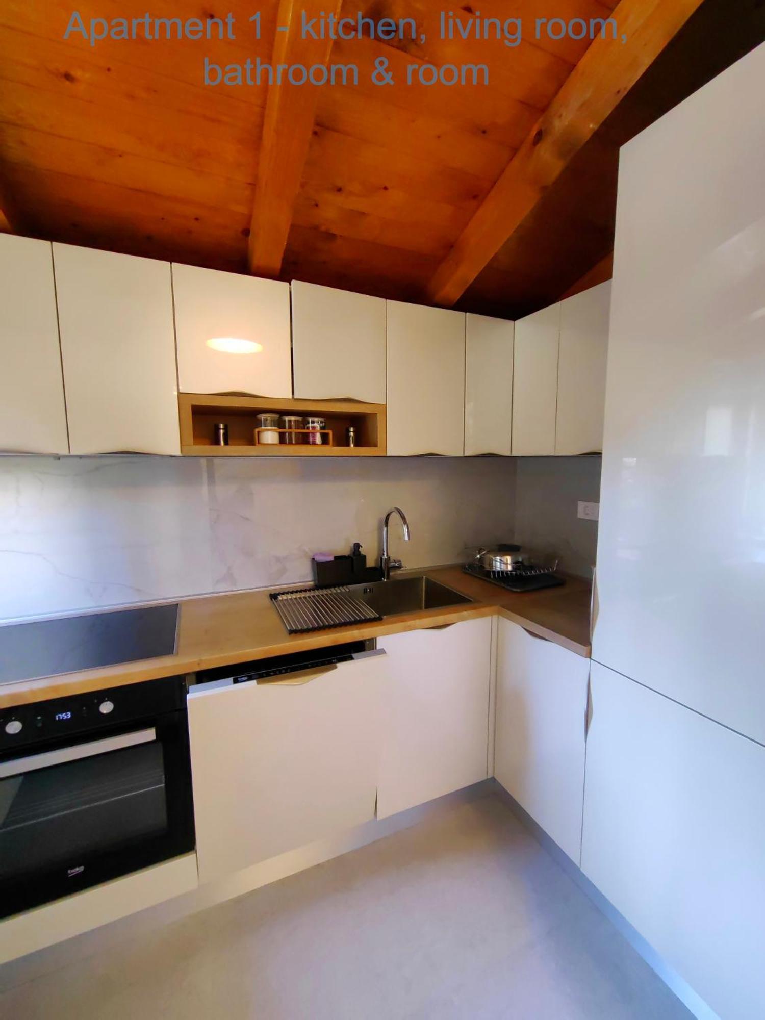 Relax And Enjoy Apartments Split Bagian luar foto